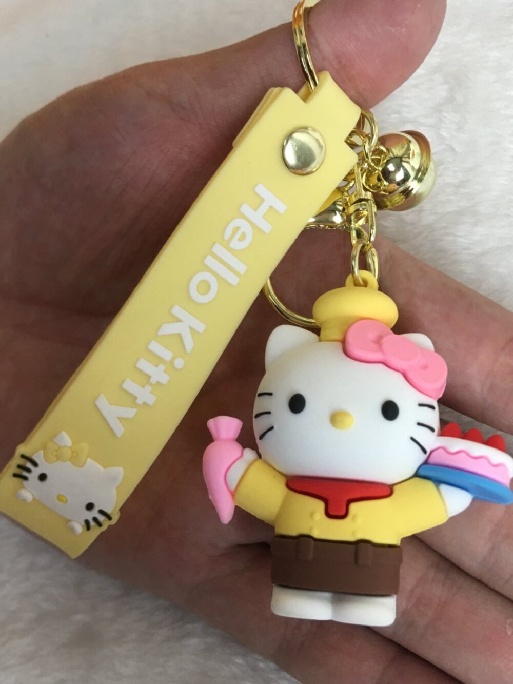 ❗️Hello Kitty Baker keychain❗️